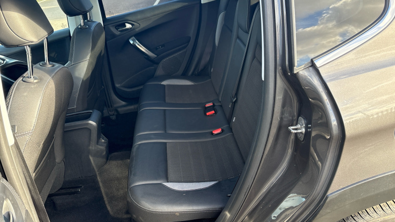 Peugeot 2008 1.2 PureTech Allure Premium 5dr [Start Stop] Petrol Estate